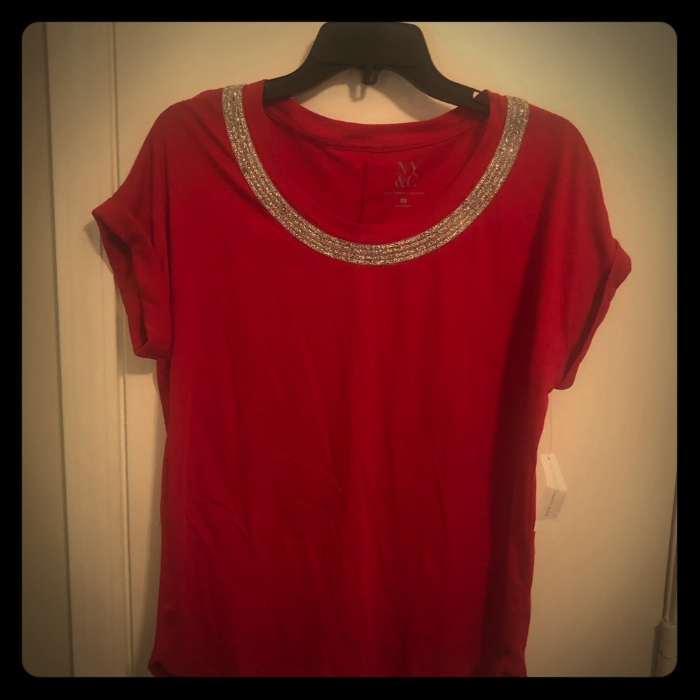 New York & company holiday Tshirt